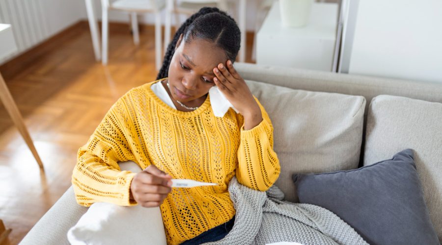 astuces et conseils pratiques pour gérer les symptômes d’une grossesse