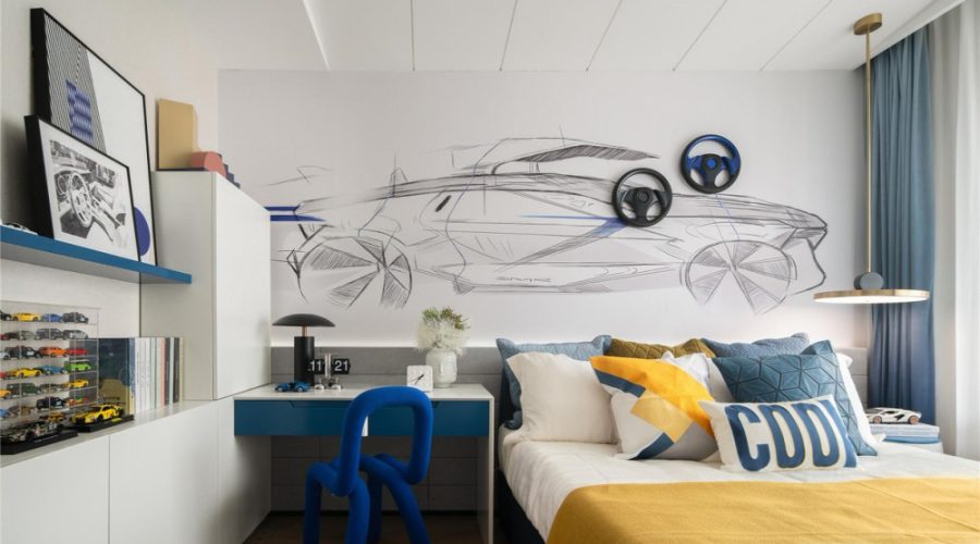Décoration chambre garçon sur le thème voiture