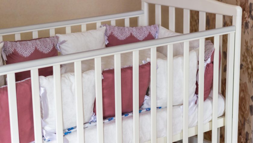Astuces pour dénicher un lit bébé vintage de seconde main en excellent état